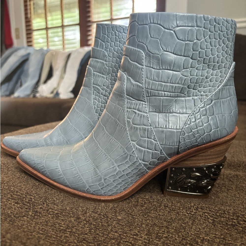 Blue Croc-Embossed Ankle Boots Gianni Bini Booties